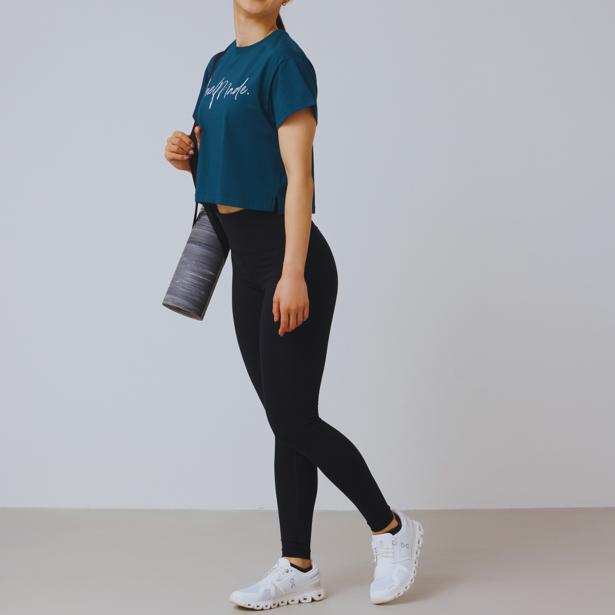 クロップドTシャツ(レディース)