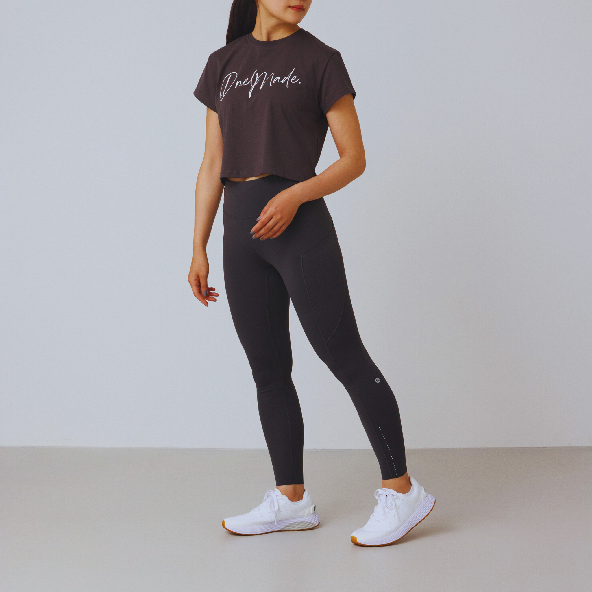 クロップドTシャツ(レディース)