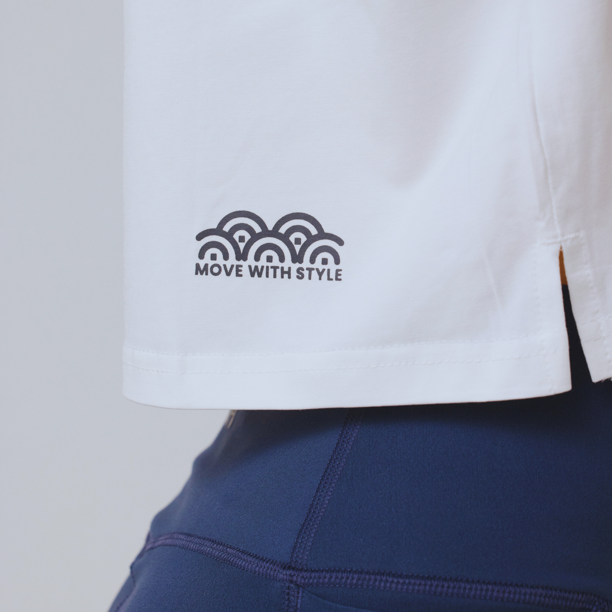 クロップドTシャツ(レディース)