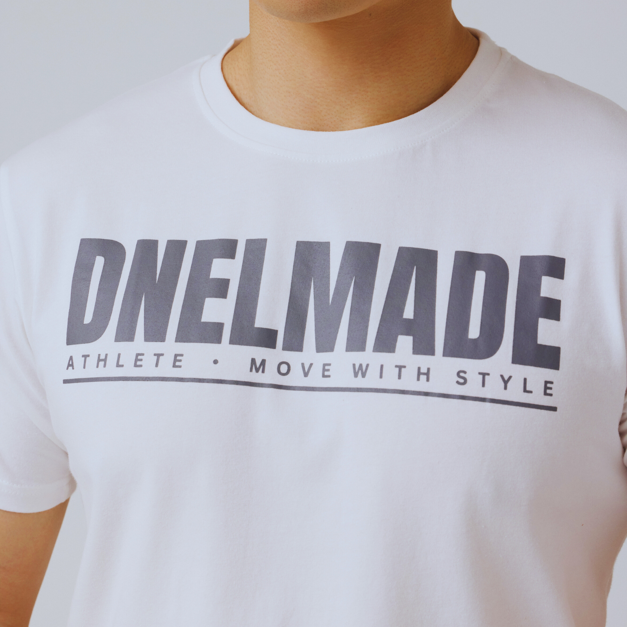 フィットTシャツ（メンズ）