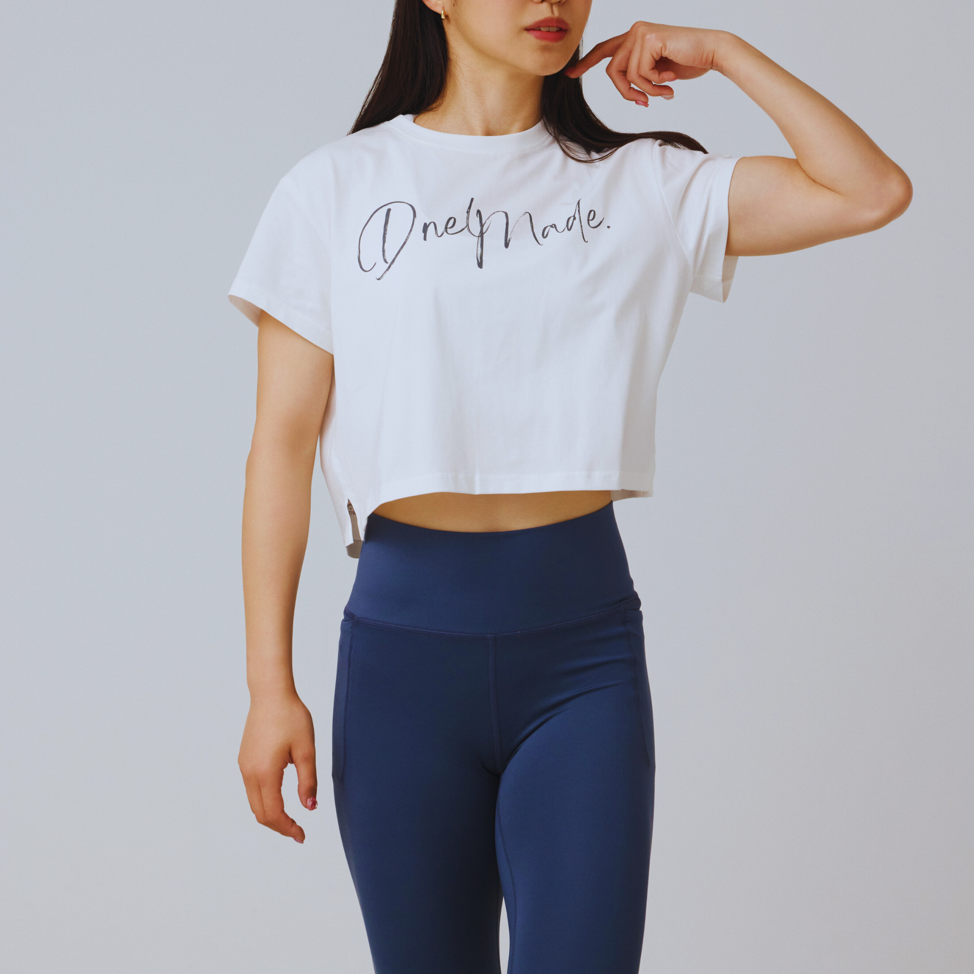 クロップドTシャツ（レディース）