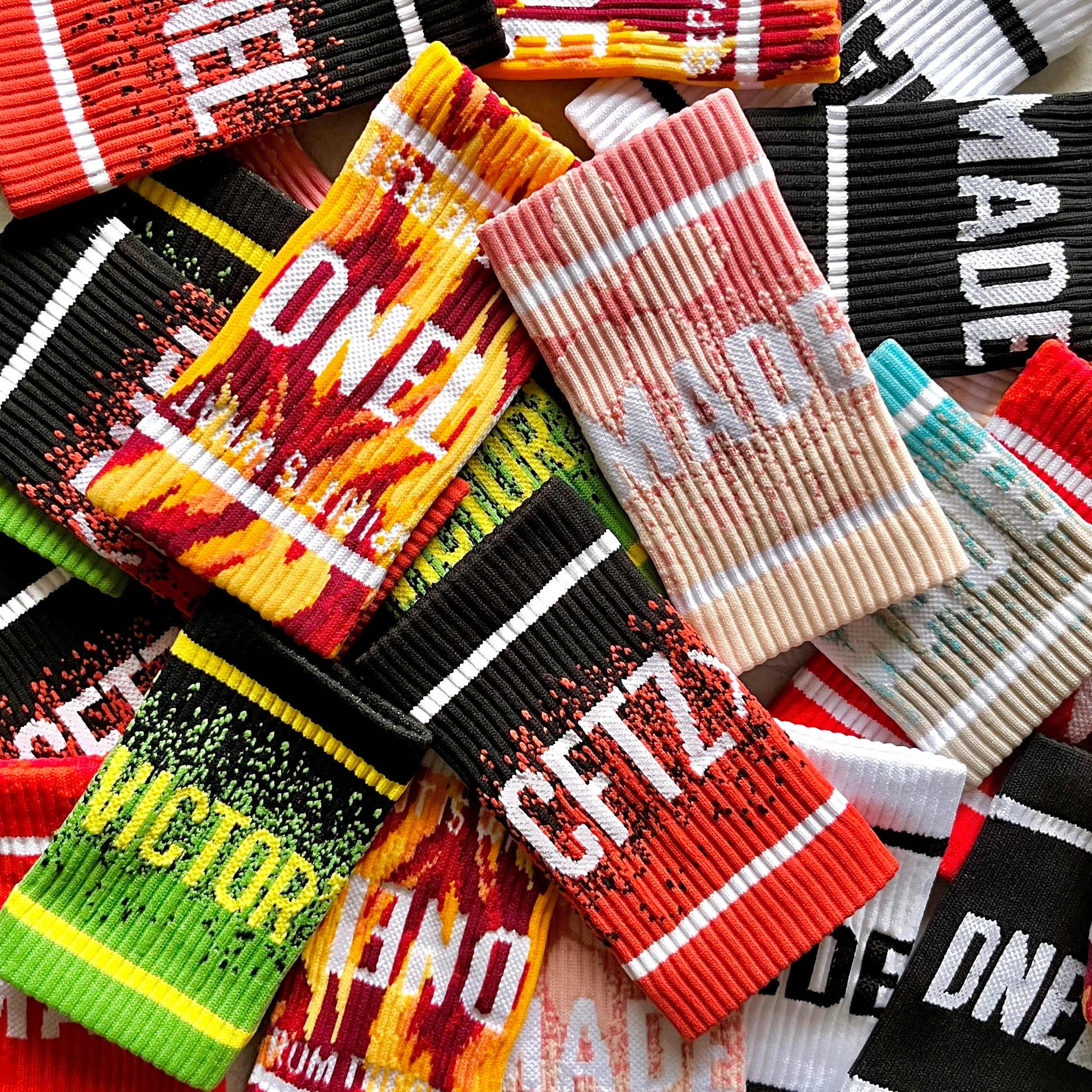 WRISTBANDS 빅토리